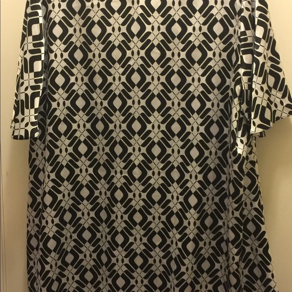 🌷NWOT Lane Bryant Surplice Tunic Sz 22/24 - Picture 4 of 5